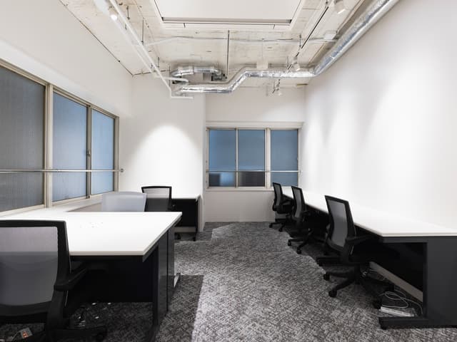 個室_個室内清掃も無料で行っているため、清潔な環境で仕事に取り組むことができます。