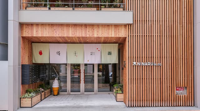 建物_エントランス。大通駅から徒歩1分の場所にあります。