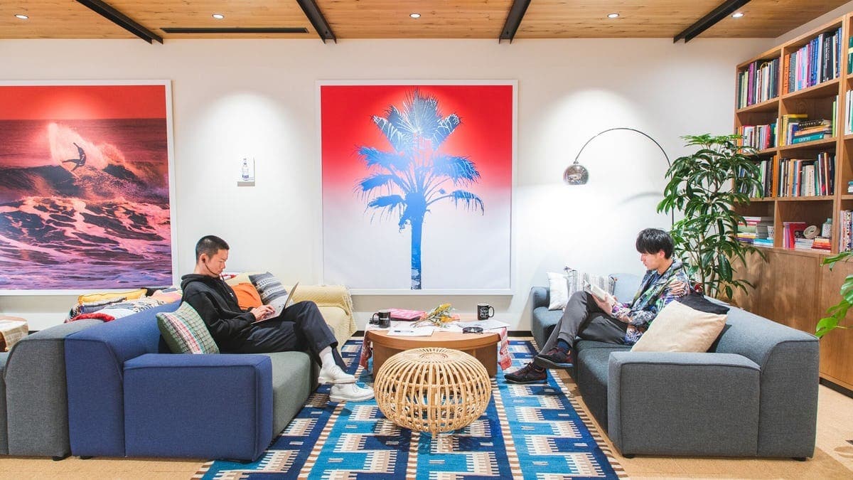 共用部_ラウンジ。ゆったりと開放的なワークスペースとなっています。※画像はイメージです。©WeWork