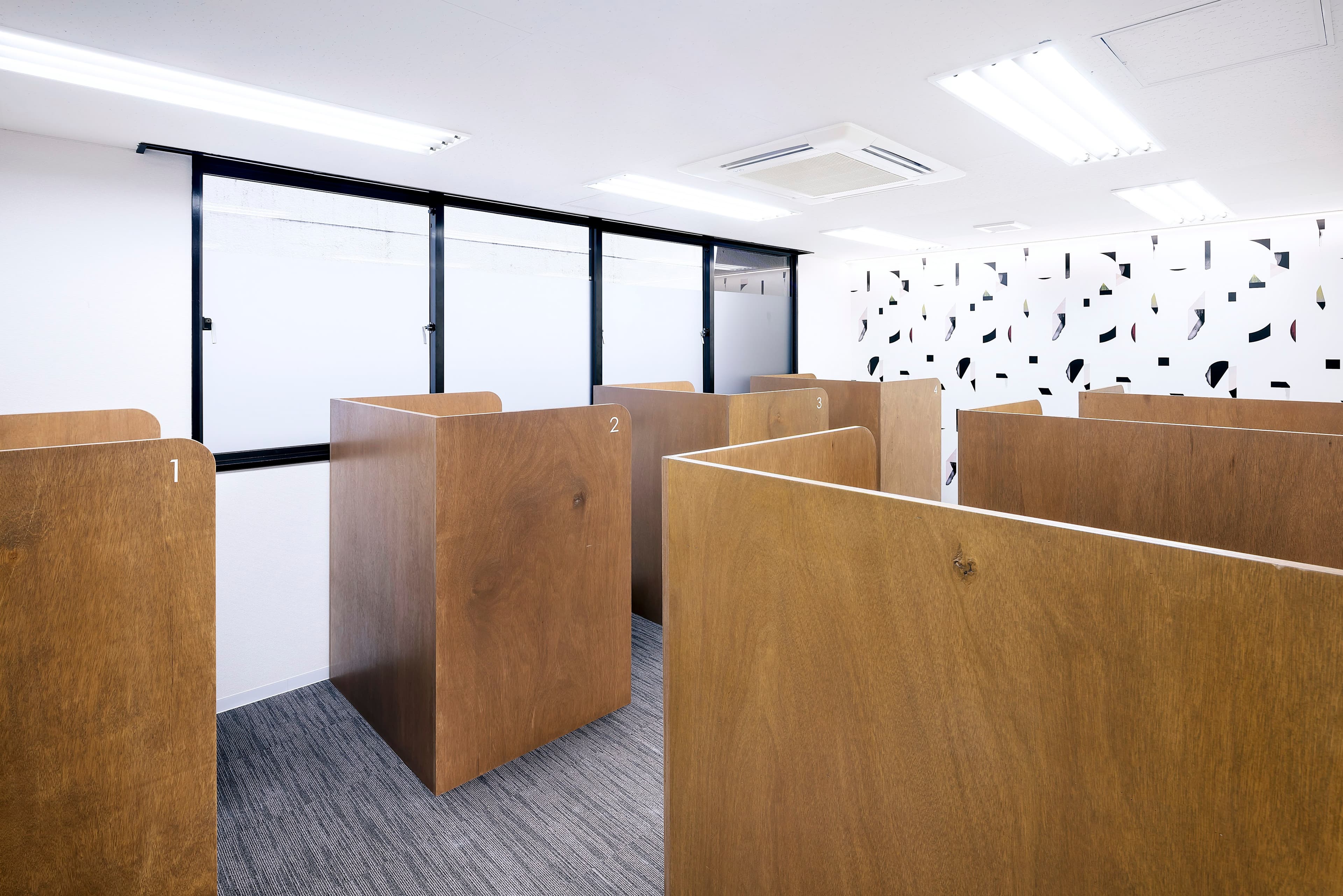 専有部_固定席エリア。オプションで住所利用も可能です。