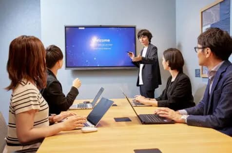 共有スペース_会議室(有料)※画像はイメージです。©bizcomfort