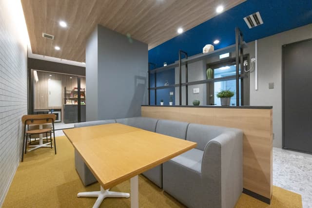 共用部_ラウンジ。24時間利用可能です。