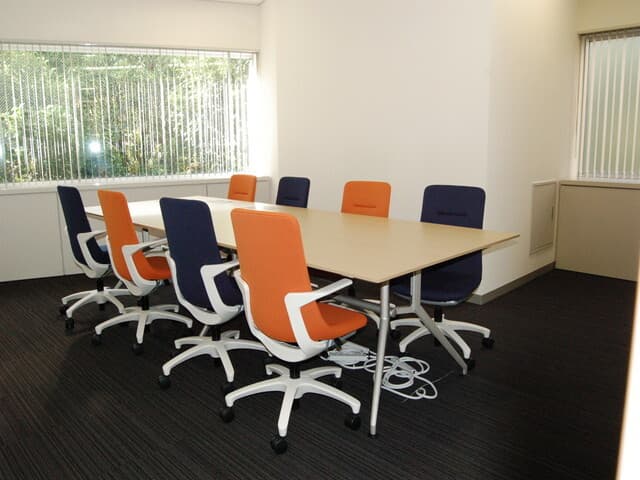 共用部_会議室。利用人数の違う会議室が多くあり、使い分けることが出来ます。