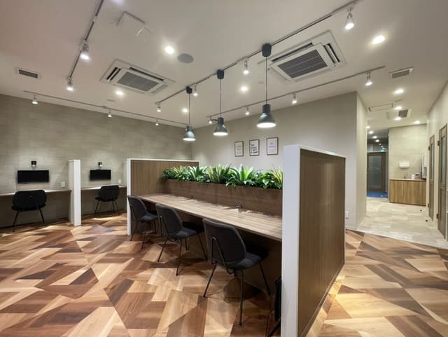 ラウンジ