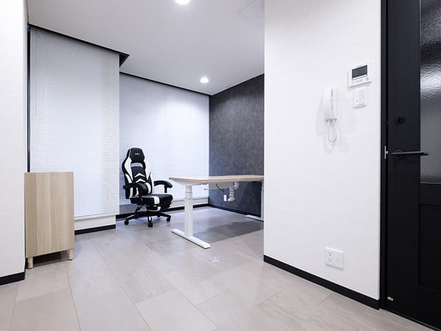 専有部_個室。エントランスに個別ポストがあり、郵便物を受け取ることができます。