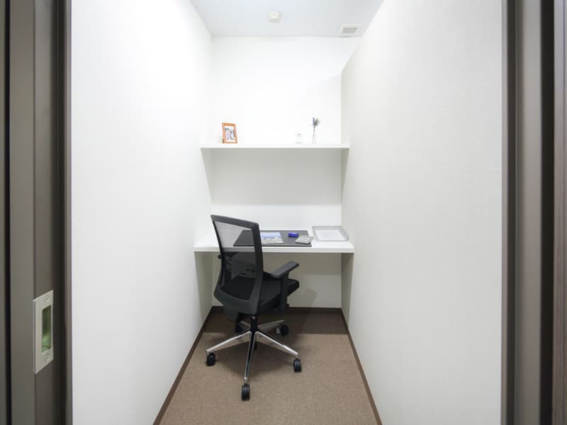 個室_1名からの個室など個人に合わせたワークスペースがあります©Regus