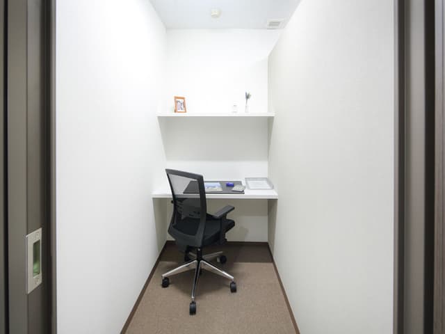 個室_1名からの個室など個人に合わせたワークスペースがあります©Regus