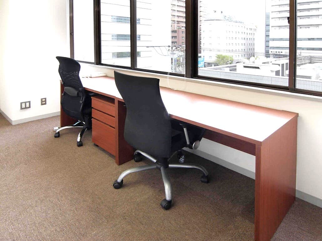 個室_外の景気を眺めながらリラックスして仕事ができます_