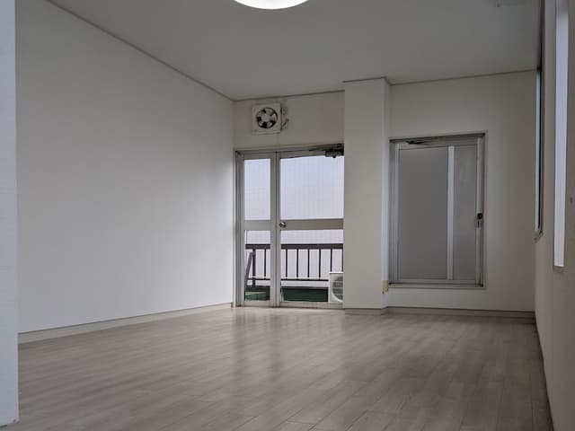 個室_各オフィスにはインターネット環境が備え付けとなっています。