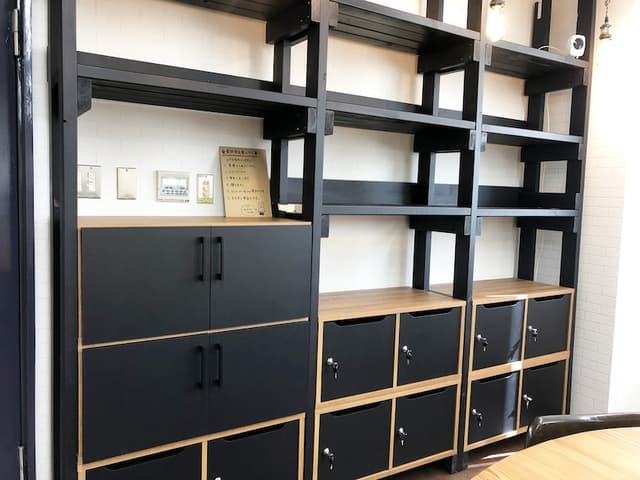 設備_お客様用ロッカー。有料オプションにてご利用いただけます。