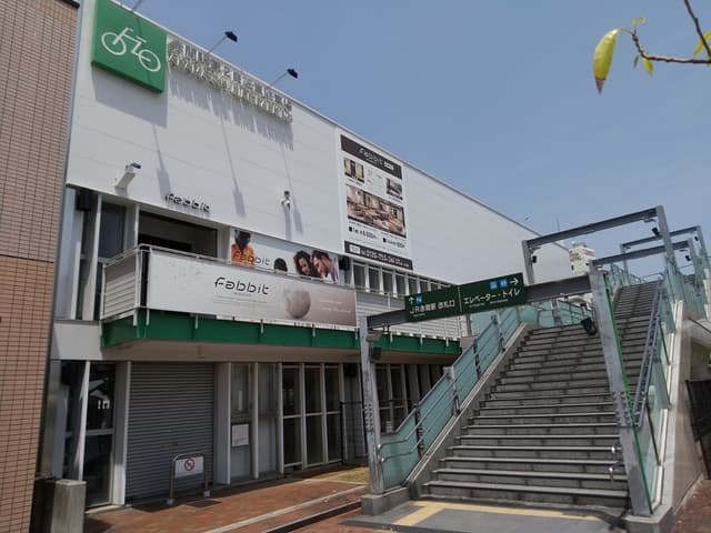 外観_JR赤間駅に直結した便利な立地です