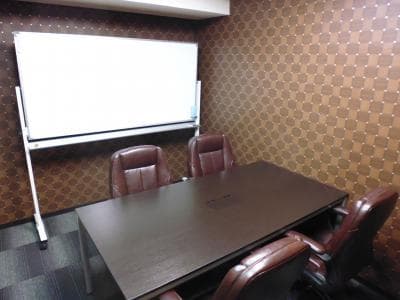 応接室_同じフロアに応接室をご用意しております。