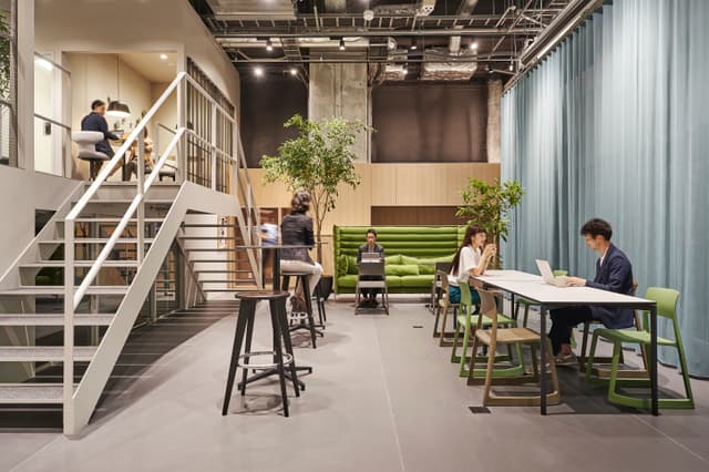 共用部_ラウンジスペース。個室をご契約の方は、ご利用いただけます。