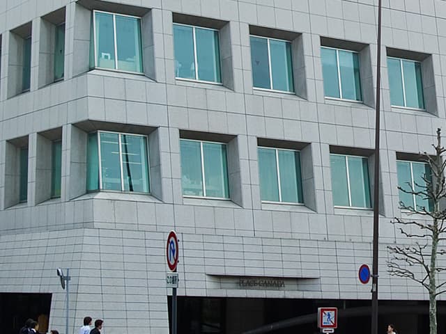 外観_現代的なデザインのハイグレードビルです©Regus