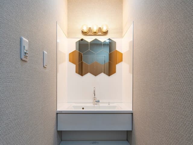 設備_洗面室。ホテルライクな綺麗な洗面室を利用できます。