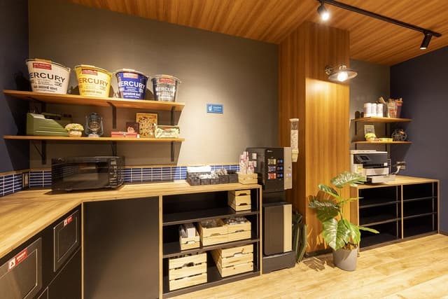充実のカフェコーナー。プリンターも無料。