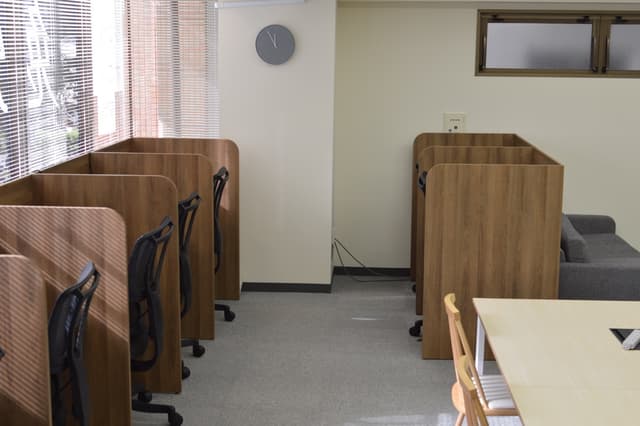 B33758F8-4F7E-41ED-B6F8-97DEC3BD5E78_1_105_c