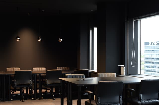 専用エリア_専用会員のみが利用可能な専用エリアです。3人~10人のチームに対応可能なスペースがございます。