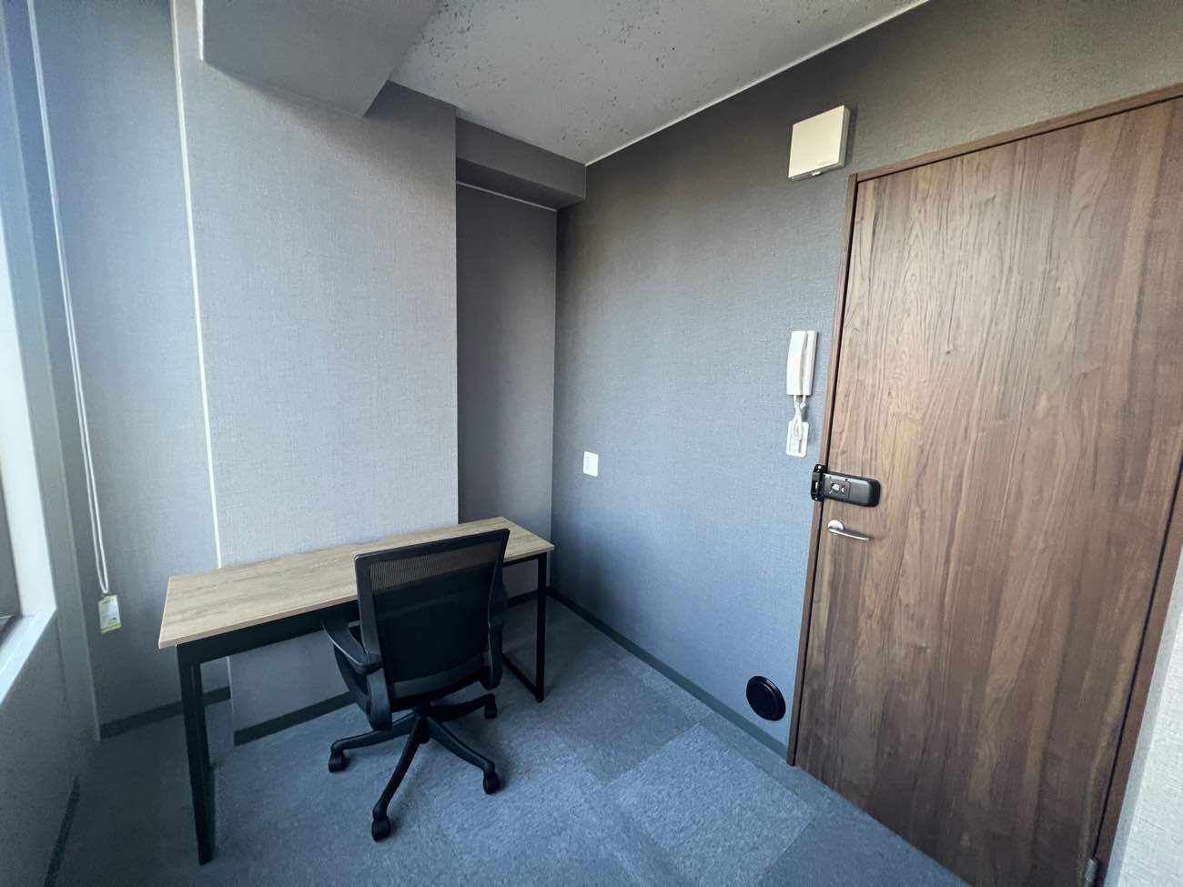 専有部_個室。インターネット環境を完備しています。