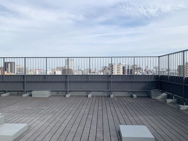 共用部_屋上。見晴らしの良い屋上がご利用できます。