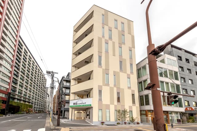 7階建て、1棟丸ごとシェアオフィスです