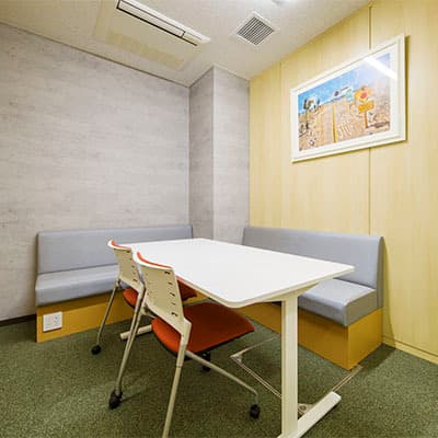 共有部_会議室。空調も完備されています。