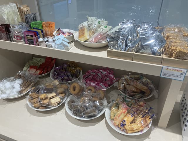 その他_フリードリンクやお菓子を完備。