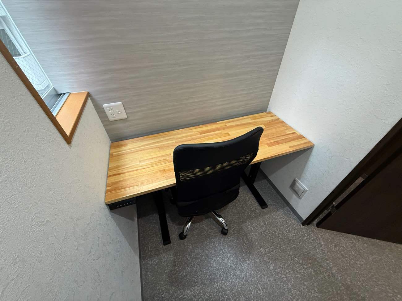 専有部_個室。窓ありで明るく開放的な空間です。