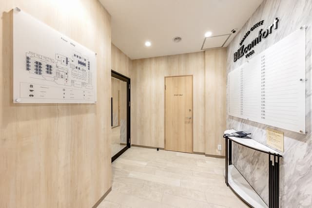 用賀_エントランス