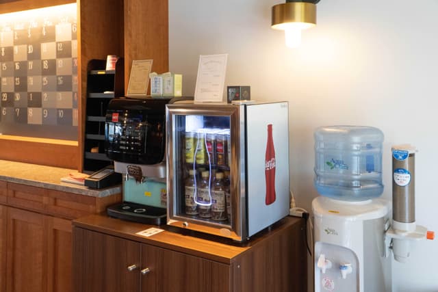 コーヒーマシン、コールドドリンク、ウォーターサーバー