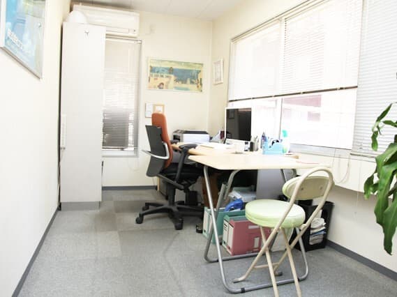 個室_鍵付き完全個室で個別空調の、広い間取りのお部屋になります。