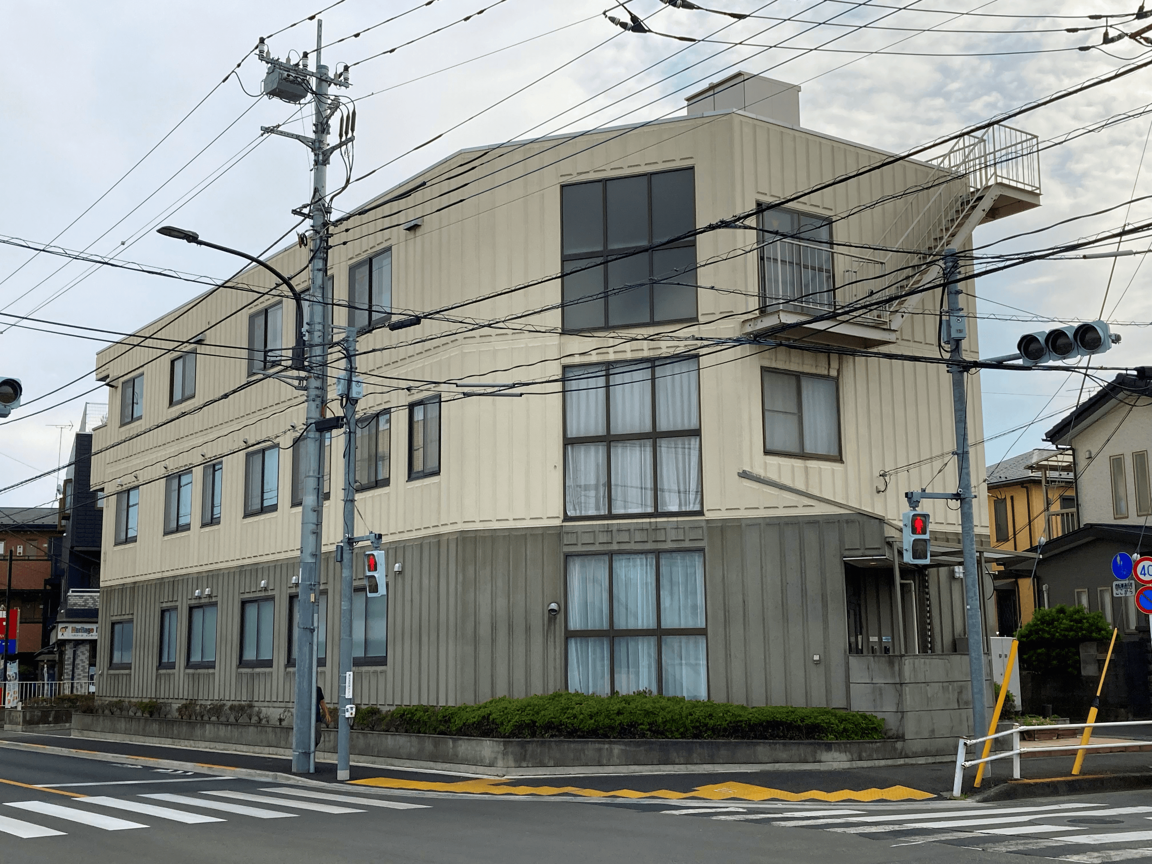 建物外観_東大和駅徒歩15分の場所に位置するオフィスです。
