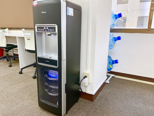 ウォーターサーバー_ご自由にご利用頂けるウォーターサーバーもございます。