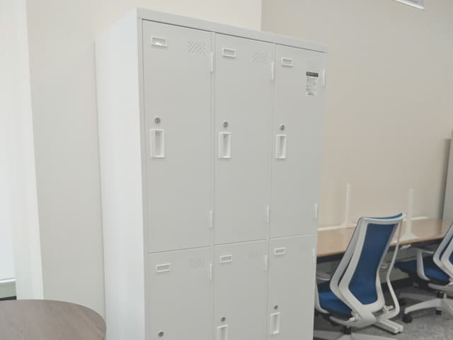 その他_ロッカー。フロア内のロッカーが利用できます。