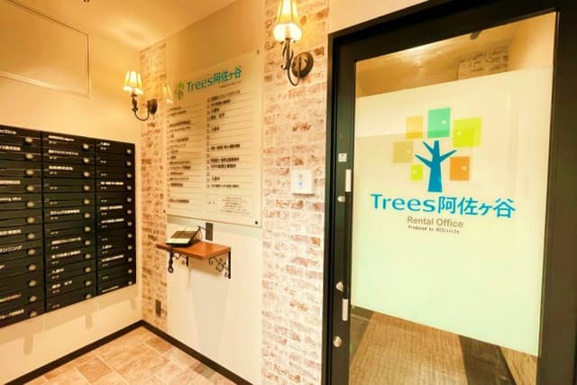 外観_入口。阿佐ヶ谷駅から徒歩2分に位置しています。※画像はイメージです。©BIZcircle