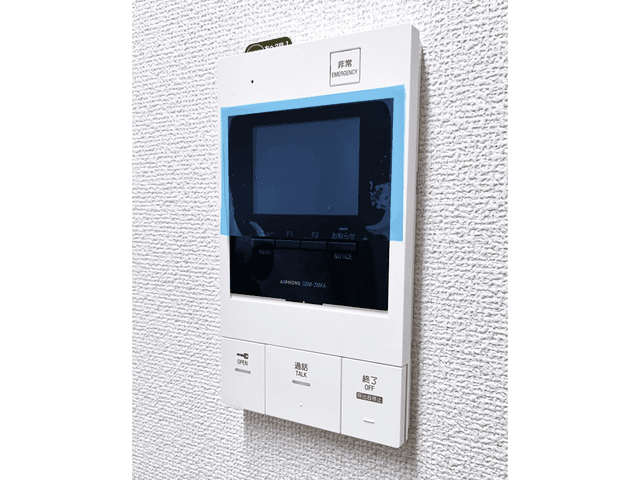 設備_個室内には来客を確認するモニタが設置されています。