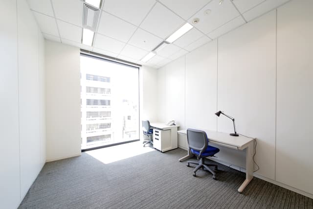 個室_広々としたスペースで、非常に開放感のある個室です。