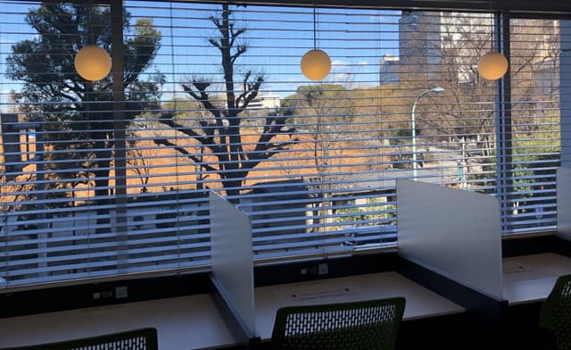 フリーデスク専用席