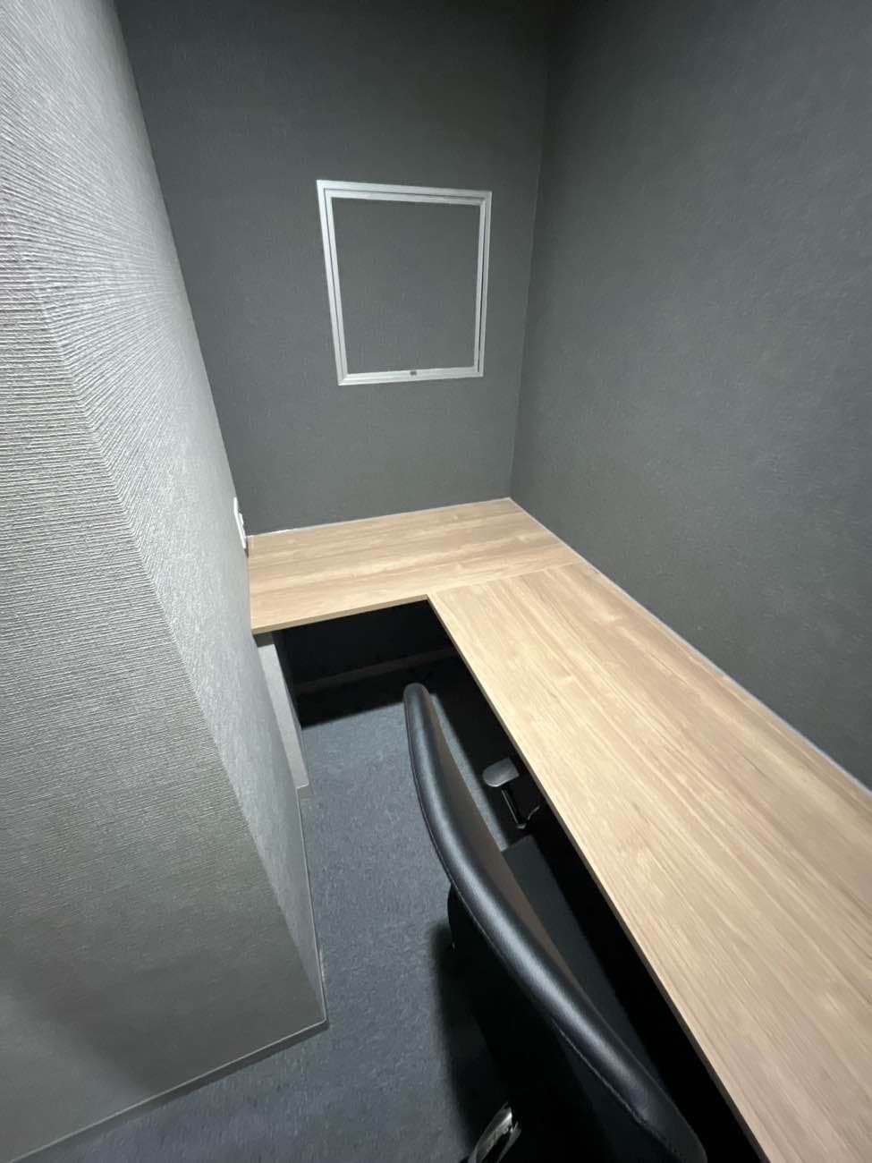 専有部_個室。インターネット環境を完備しています。