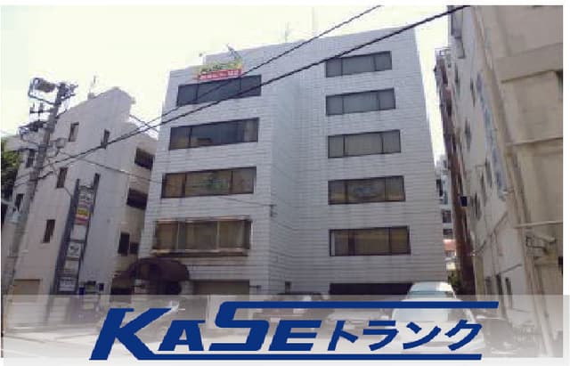 外観_白いタイル張りの外観です。周辺環境は静かで、集中して作業していただけます。