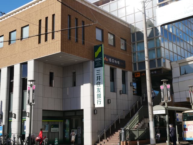 近隣の銀行_三井住友銀行 甲東支店 (徒歩2分)