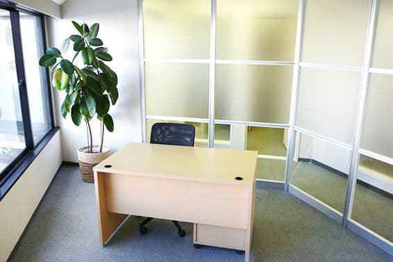 個室_1名用個室。窓付きで明るいお部屋です。