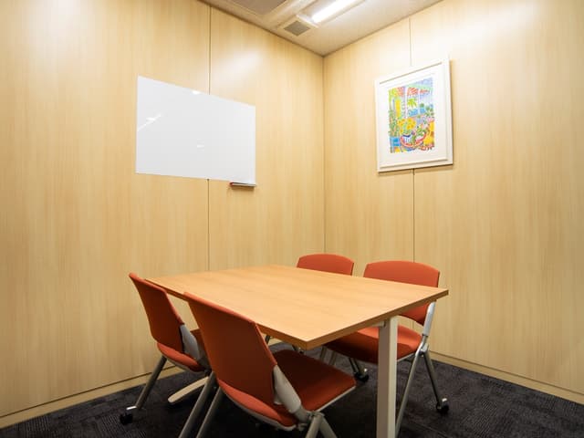 共用部_会議室。人数に応じて異なる会議室を完備しています。