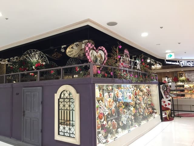 周辺情報_オフィス周辺には飲食店が多くあります。