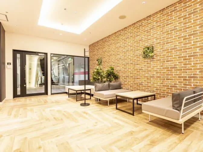 共用部_レセプションブース。お客様を招待する際などにご活用いただけます。©BIZcomfort