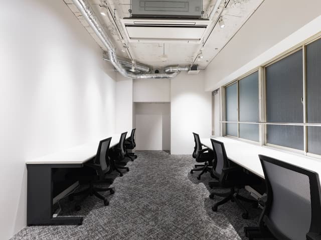 個室_採光、開放感に優れた窓付き個室もご用意しています。