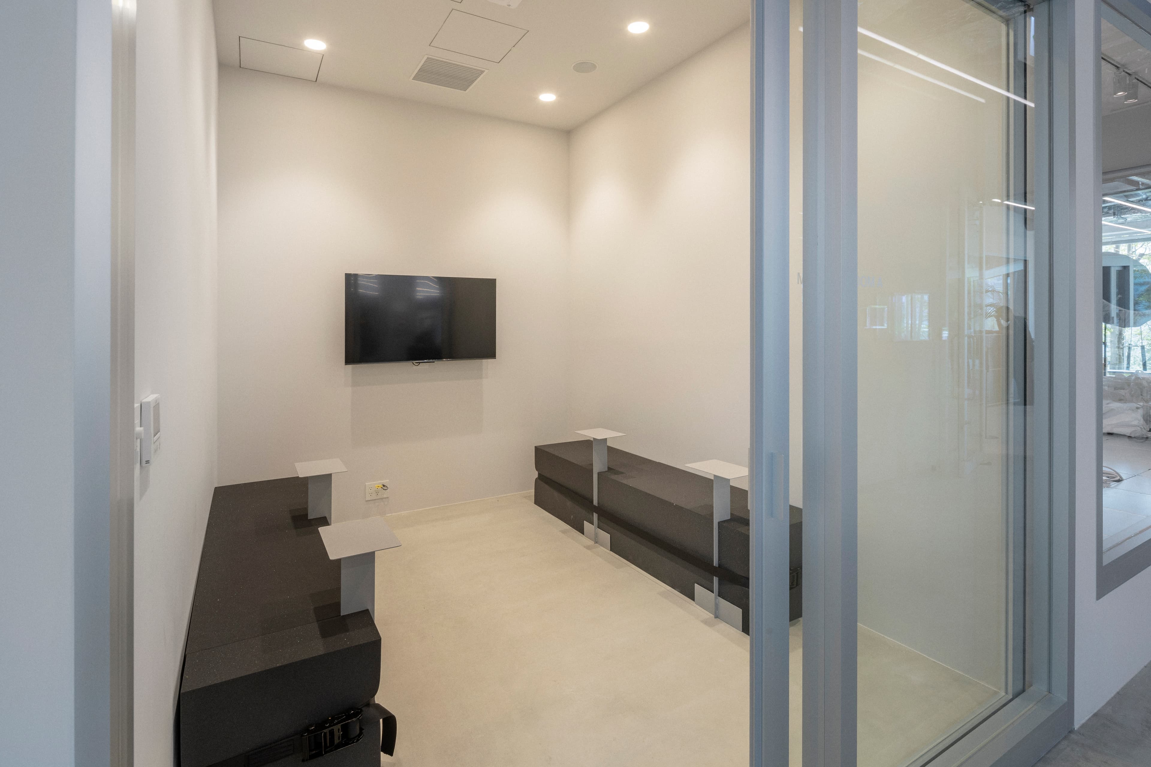 共用部_会議室。時間貸しの会議室です。