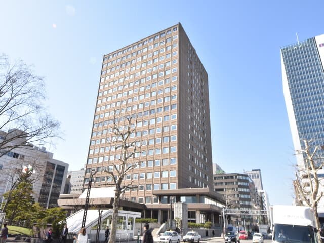 近隣の市役所_札幌市役所 (徒歩8分)