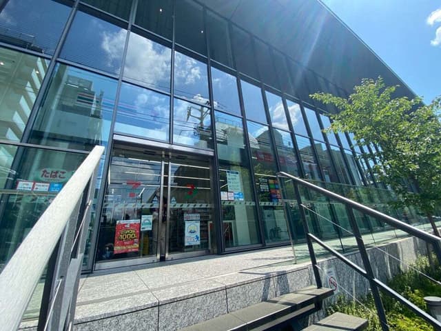 近隣のコンビニ_セブンイレブンパソナスクエア店(徒歩2分)