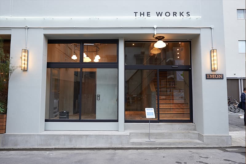 THE_WORKS_Entrance_昼_横_min